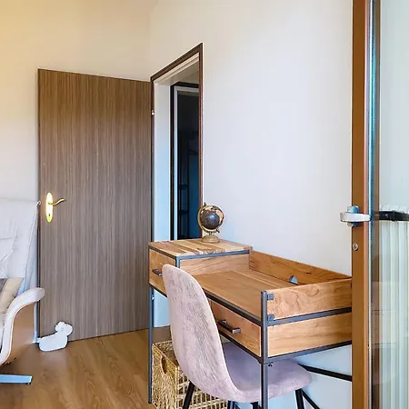 Apt- Tana Dei Leoni By Interhome *