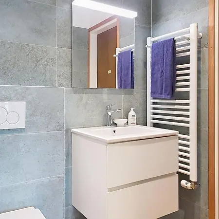Apt- Tana Dei Leoni By Interhome